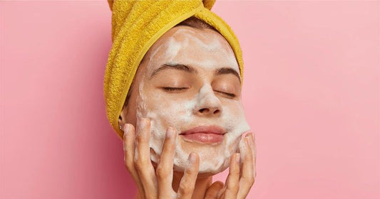 How To Use Face Wash, Toner & Moisturizer?
